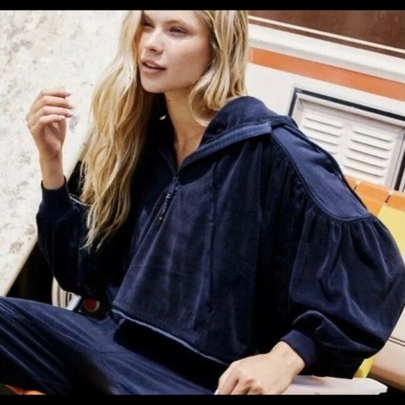 NWOT Free People Movement Sweatshirt Size M,S - Picture 4 of 5